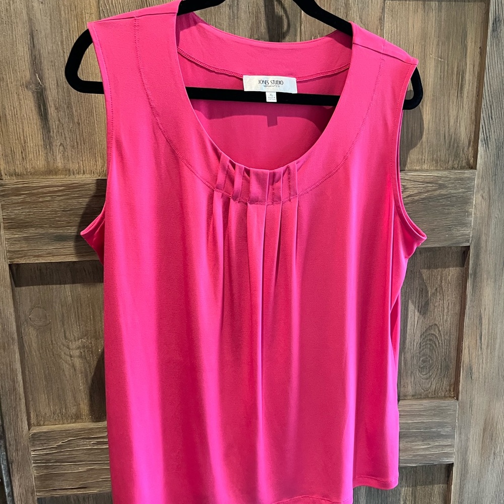 Stylish Jones Studio top